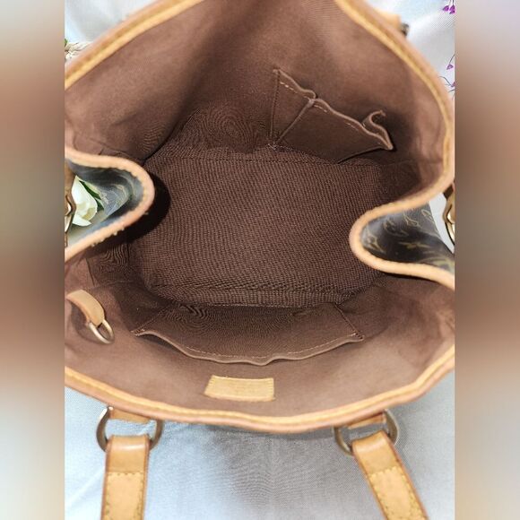 Authentic Louis Vuitton Monogram Batignolles Vertical W/ Dust Bag - Picture 14 of 17